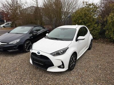 Gebraucht Toyota Yaris Hybrid Comfort 116 PS (85 kW) 2023 Weiß Limousine
