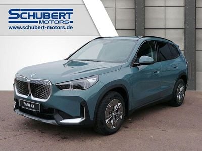 Neu BMW iX1 Shadowline 150 kW (204 PS) 2025 Grün SUV