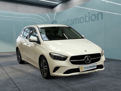 Gebraucht Mercedes B200 Advanced 163 PS (119 kW) 2023 Weiß Van / Kleinbus