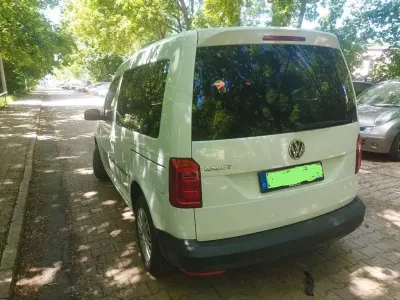 Gebraucht VW Caddy 102 PS (75 kW) 2018 Weiß Van / Kleinbus