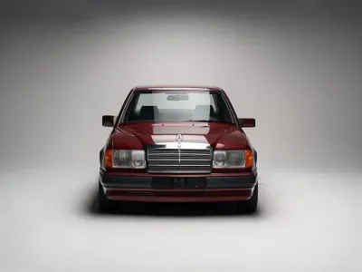 Gebraucht Mercedes 300 113 PS (83 kW) 1991 Rot Limousine