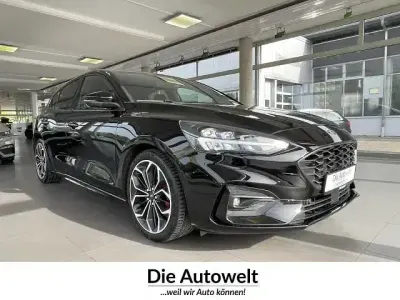 Gebraucht Ford Focus ST-Line 150 PS (110 kW) 2018 Iridiumschwarz Kleinwagen