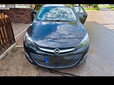 Gebraucht Opel Astra 140 PS (102 kW) 2012 Limousine