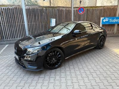 Gebraucht Mercedes E220 AMG line 195 PS (143 kW) 2018 Schwarz Coupé