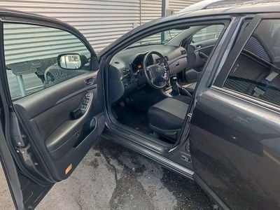 Gebraucht Toyota Avensis Executive 177 PS (130 kW) 2007 Grau Kombi