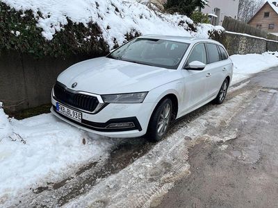 Weiß Gebraucht 2022 Skoda Octavia Style Kombi | 22.990 € (Fairer Preis)