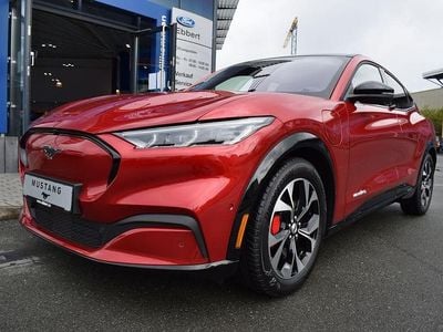 Gebraucht Ford Mustang Mach-E 258 kW (351 PS) 2021 Lucid rot metallic SUV