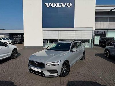 Gebraucht Volvo V60 145 PS (106 kW) 2024 Kombi