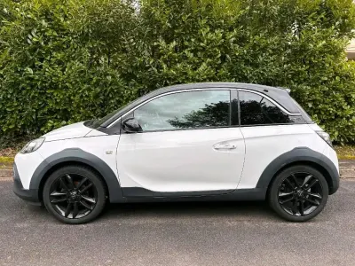 Gebraucht Opel Adam Rocks Rocks 87 PS (63 kW) 2016 Weiß Kleinwagen