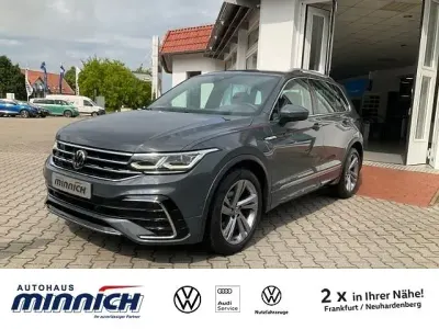 Gebraucht VW Tiguan R-line 150 PS (110 kW) 2023 Grau SUV