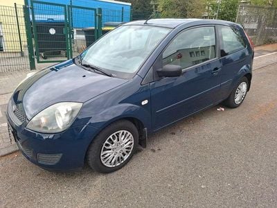 Begagnad Ford Fiesta Style 60 HK (44 kW) 2008 Blå Halvkombi