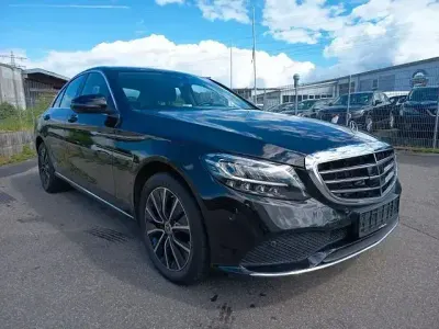 Gebraucht Mercedes C220 194 PS (142 kW) 2020 Obsidianschwarz Limousine