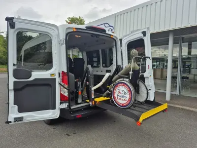 Neu Ford Transit 150 PS (110 kW) 2025 Weiß Kombi