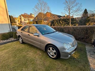 Gebraucht Mercedes C200 163 PS (119 kW) 2005 Silber Limousine