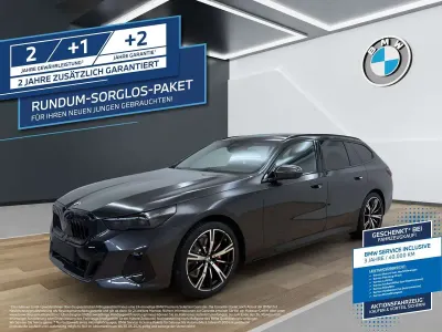 Gebraucht BMW 520 M Sport 197 PS (144 kW) 2025 Grau Kombi