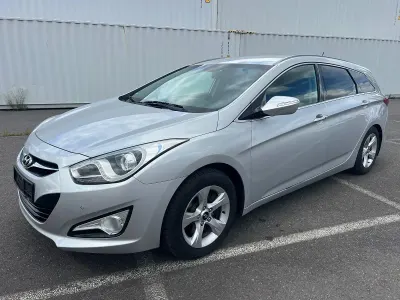 Gebraucht Hyundai i40 Style 177 PS (130 kW) 2012 Silber Kombi