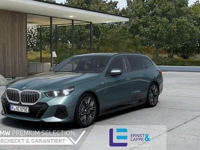 Gebraucht BMW 550e M Sport 489 PS (359 kW) 2025 Cape york grün Kombi