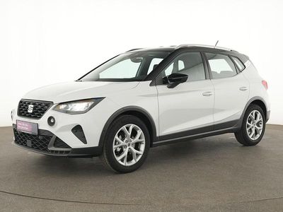 Nevada weiss Gebraucht 2022 Seat Arona FR SUV | 17.869 € (Fairer Preis)