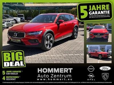 Second-hand Volvo V60 CC Plus 250 CP (183 kW) 2023 Roșu Break