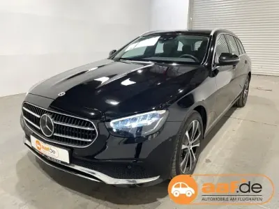 Gebraucht Mercedes E300 Avantgarde 320 PS (235 kW) 2022 Schwarz Kombi
