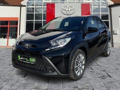 Gebraucht Toyota Aygo X Play 72 PS (52 kW) 2022 Black mica / ink SUV