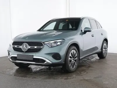 Gebraucht Mercedes GLC220 197 PS (144 kW) 2024 Lack verdesilber SUV