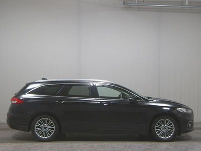 Gebraucht Ford Mondeo Titanium 150 PS (110 kW) 2022 Schwarz Limousine