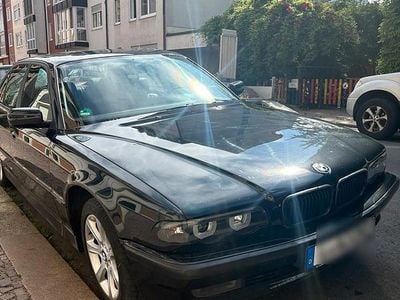 BMW 728