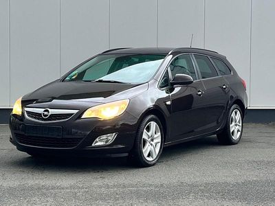 Gebraucht Opel Astra 110 PS (80 kW) 2012 Braun Kombi