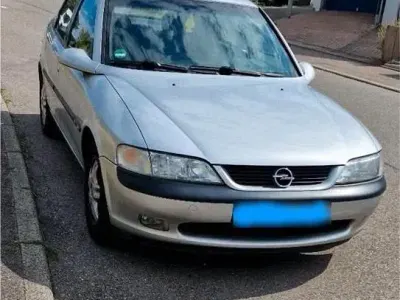 Gebraucht Opel Vectra 136 PS (100 kW) 1996 Silber Limousine