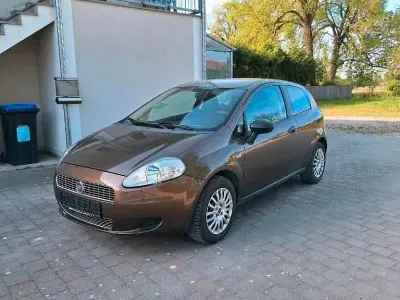 Gebraucht Fiat Punto 65 PS (47 kW) 2009 Grau Kleinwagen