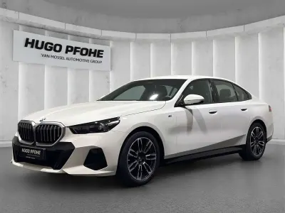 Gebraucht BMW 520 M Sport 197 PS (144 kW) 2024 Weiß Limousine