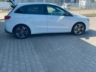 Gebraucht Mercedes B220 190 PS (139 kW) 2020 Weiß Kleinwagen
