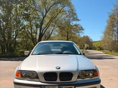 Gebraucht BMW 323 170 PS (125 kW) 1998 Silber Limousine
