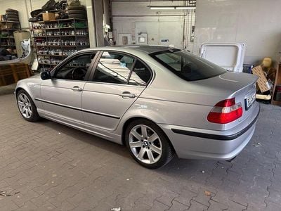 Gebraucht BMW 325 Sport Line 190 PS (139 kW) 2003 Silber Limousine