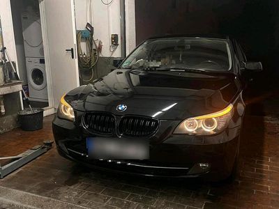 Gebraucht BMW 523 198 PS (145 kW) 2008 Schwarz Limousine