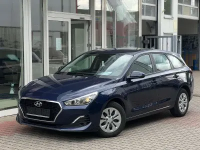 Gebraucht Hyundai i30 Select 99 PS (72 kW) 2020 Stellar blue Kombi
