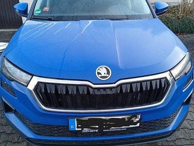 Blau Gebraucht 2024 Skoda Karoq Selection SUV | 25.400 € (Superpreis)
