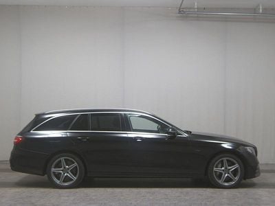 Schwarz Gebraucht 2020 Mercedes E300 AMG line Kombi | 26.380 € (Superpreis)