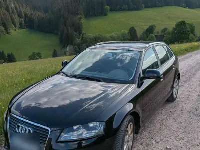 Gebraucht Audi A3 Sportback 90 PS (66 kW) 2010 Schwarz Kleinwagen