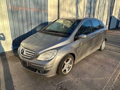 Usata Mercedes B180 109 CV (80 kW) 2007 Grigio Monovolume