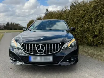 Gebraucht Mercedes E220 170 PS (125 kW) 2013 Schwarz Limousine