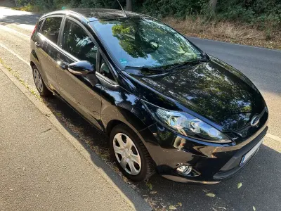 Gebraucht Ford Fiesta Champions Edition 97 PS (71 kW) 2012 Schwarz Limousine