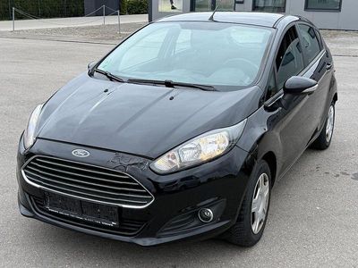 Gebraucht Ford Fiesta Celebration 101 PS (74 kW) 2016 Schwarz Limousine
