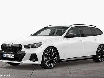 Weiß Gebraucht 2025 BMW 520 Comfort Edition Kombi | 56.390 € (Teuer)