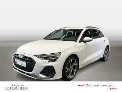 Gebraucht Audi A3 Sportback e-tron S-Line 204 PS (150 kW) 2025 Gletscherweiß metallic Kleinwagen