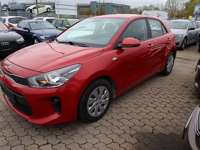 Second-hand Kia Rio DREAM-TEAM Edition 84 CP (61 kW) 2018 Roșu Berlinǎ