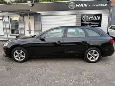 Gebraucht Audi A4 Sport 160 PS (117 kW) 2022 Mythosschwarz Kombi