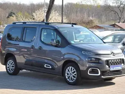 Gebraucht Citroën Berlingo Shine 131 PS (96 kW) 2020 Platiniumgrau metallic Van / Kleinbus