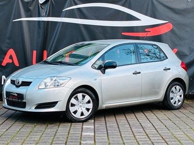 Gebraucht Toyota Auris Basis 101 PS (74 kW) 2009 Silber Kleinwagen